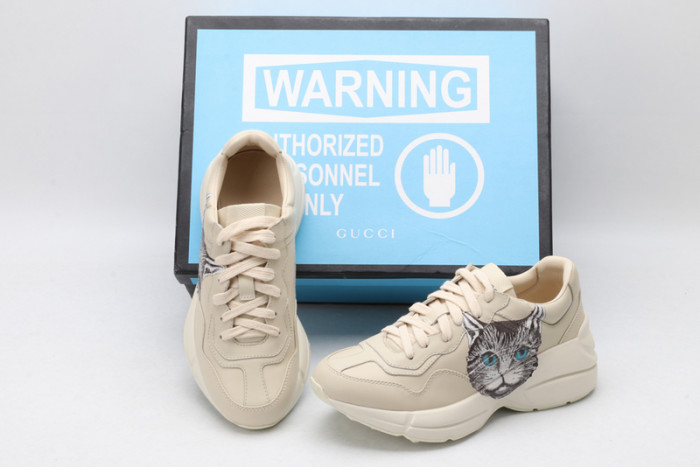 G*u*i* trainer sneaker19