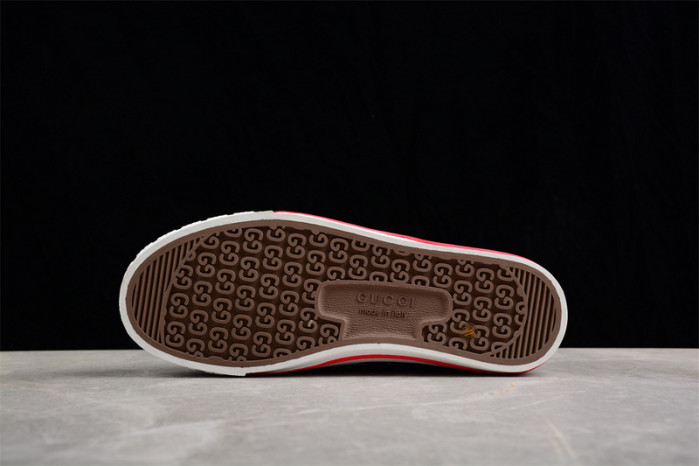 G*u*i* trainer sneaker 109