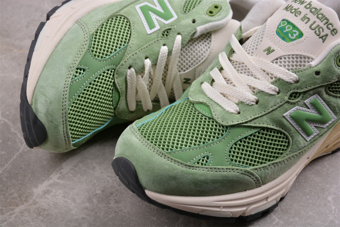 new balance 993 miusa teddy santis chive u993gw