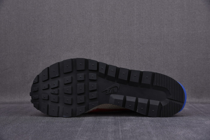 nike vaporwaffle sacai sport fuchsia game royal cv1363-100