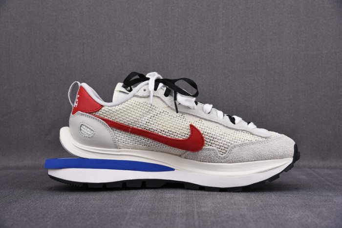 nike vaporwaffle sacai sport fuchsia game royal cv1363-100