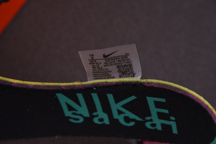 nike vaporwaffle sacai villain red neptune green dd3035-200