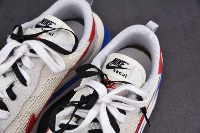 nike vaporwaffle sacai sport fuchsia game royal cv1363-100