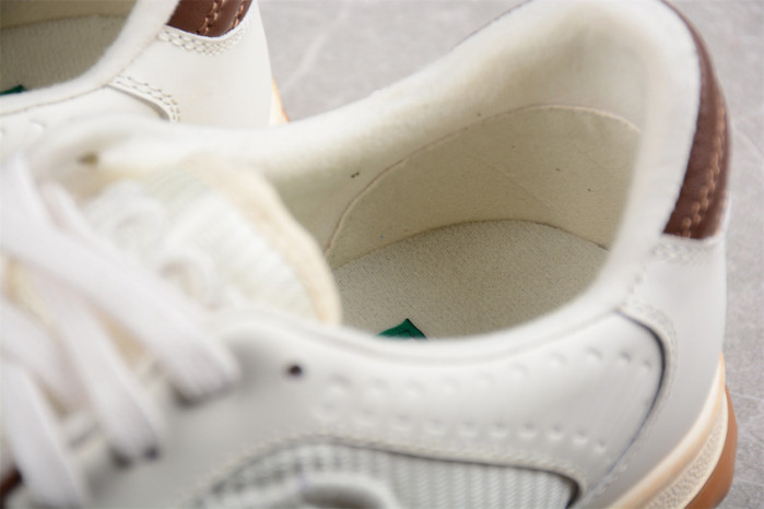 G*u*i* trainer sneaker 104