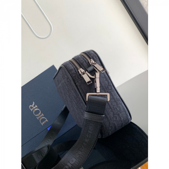 D*or SAFARI BAG d05 26 X 17 X 7CM