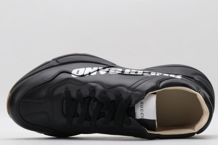 G*u*i* trainer sneaker35