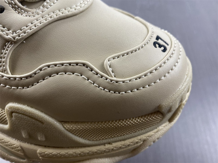 triples trainer sneakers 2000045