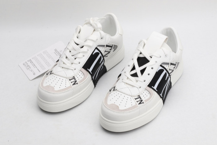 v*lentino garavani white vl7n sneakers m237119