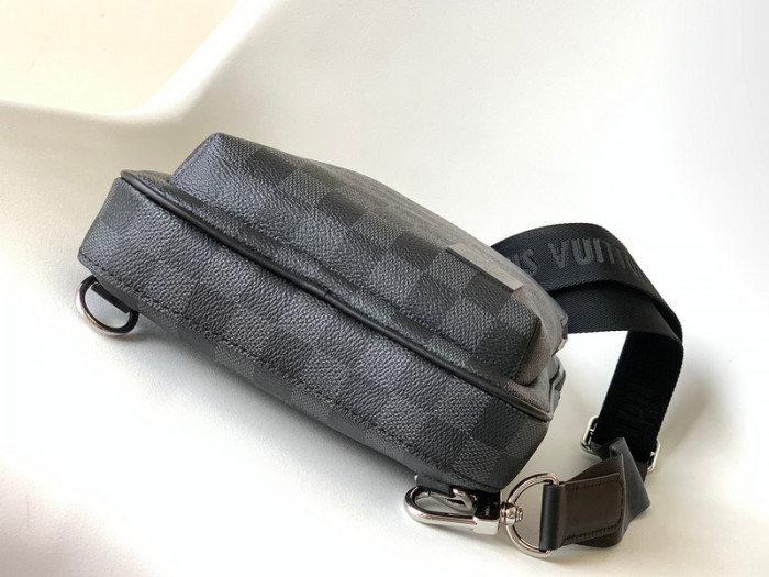 LV Damier Infini Avenue Bag