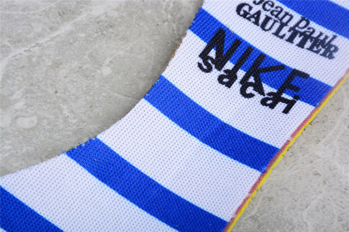 r42 sacai x jean paul gaultier x nk vaporwaffle dh9186-200