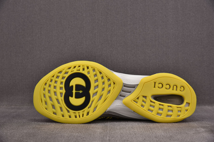 G*u*i* trainer sneaker usm108480