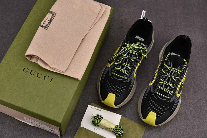 G*u*i* trainer sneaker usm108480