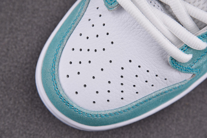 nike sb dunk low april skateboards fd2562-400