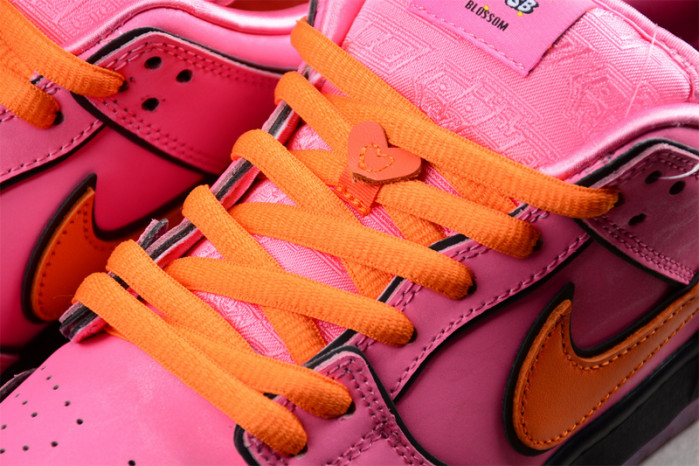 the powerpuff girls nike sb dunk low blossom fd2631-600