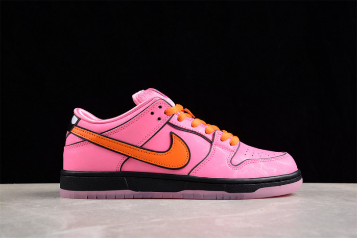 the powerpuff girls nike sb dunk low blossom fd2631-600