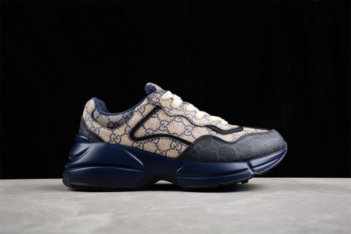 G*u*i* trainer sneaker 107