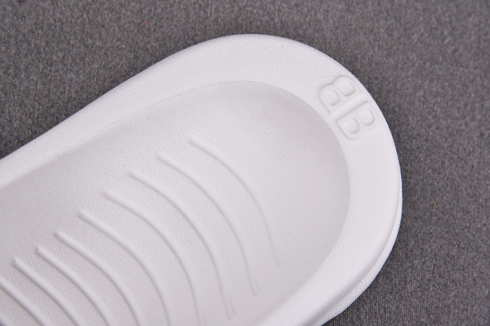 balenciag* sandal 13