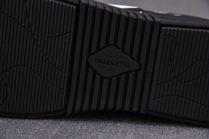 v*lentino garavani white vl7n sneakers m237003