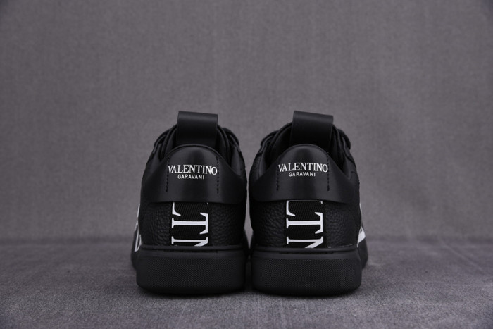 v*lentino garavani white vl7n sneakers m237003