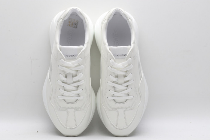 G*u*i* trainer sneaker 86