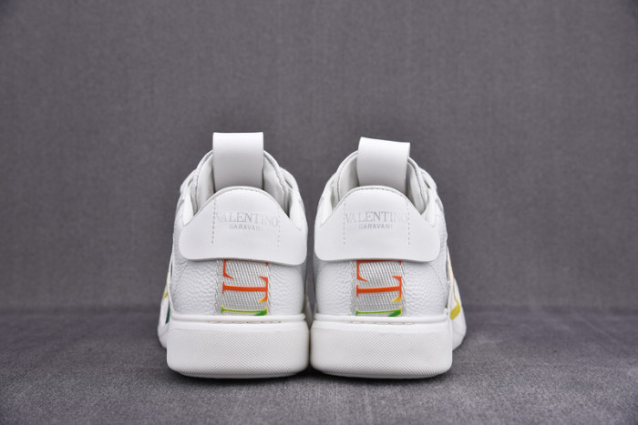 v*lentino garavani white vl7n sneakers m237001