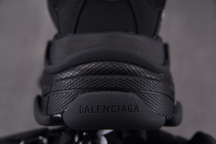 triples trainer sneakers 2000050