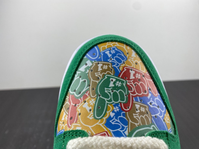 Nike Dunk Low Foam Finger DZ5184-300