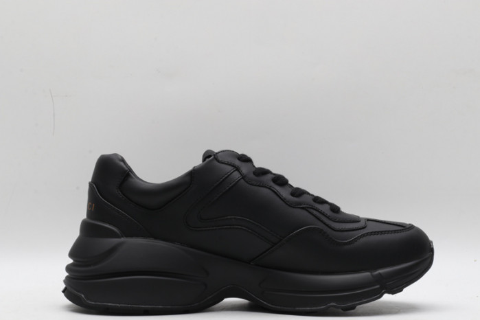 G*u*i* trainer sneaker 87