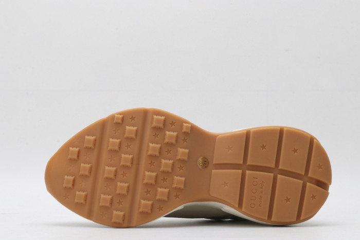 G*u*i rhyton vintage trainer sneaker 500876 drw00 9522