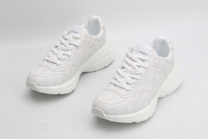 G*u*i* trainer sneaker 88