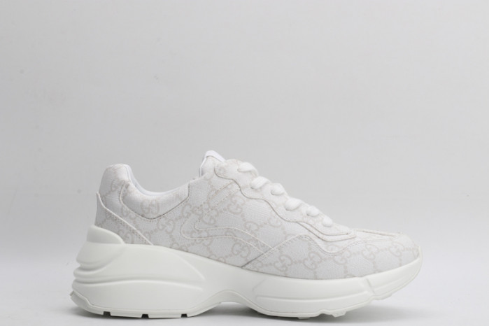 G*u*i* trainer sneaker 88