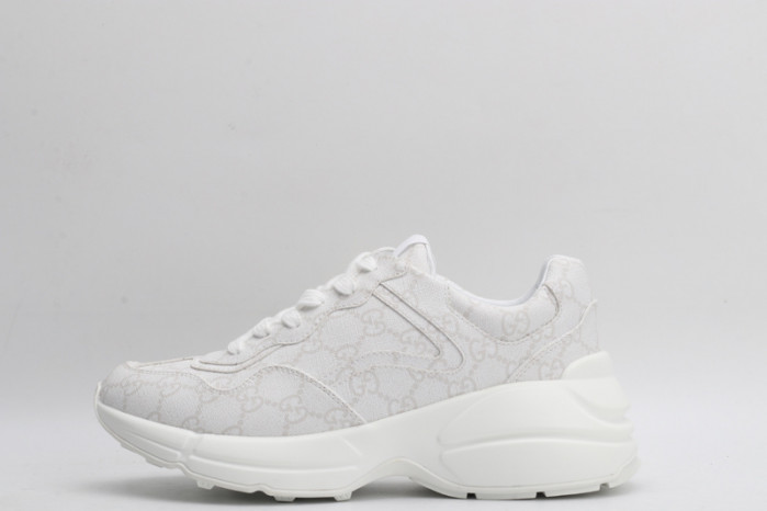 G*u*i* trainer sneaker 88