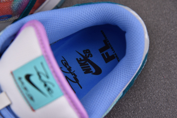 nike sb dunk low futura laboratories bleached aqua hf6061-400