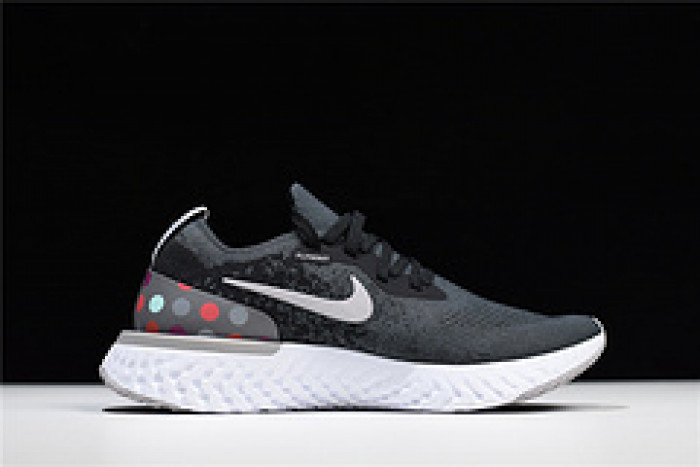 nike epic react flyknit black and grey dots point noirs et gris aj7283 996