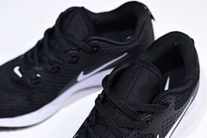 nike epic react flyknit black and white aa1625 001