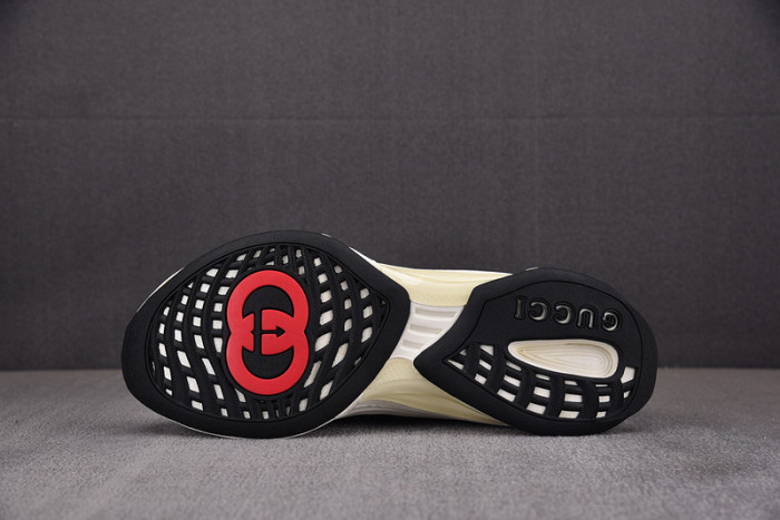 G*u*i* trainer sneaker usm108442