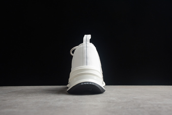 G*u*i* trainer sneaker usm108475