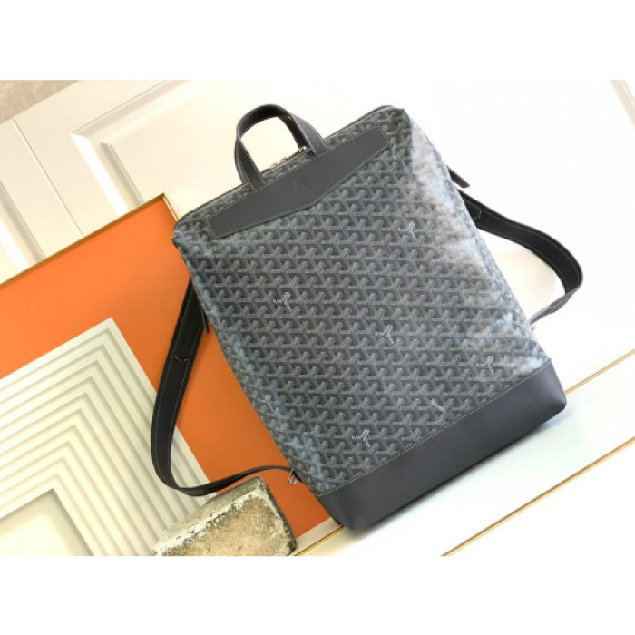 G0yard bag 26