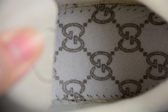 G*u*i* trainer sneaker 101