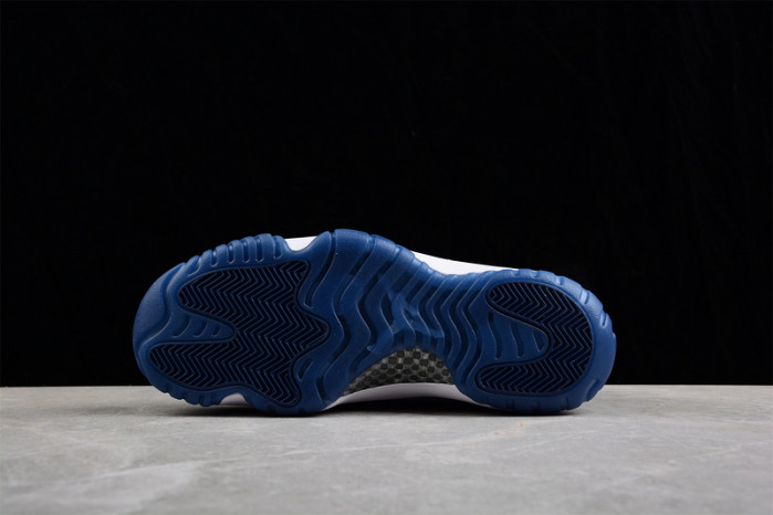 air jordan 11 velvet “midnight navy” ar0715-441