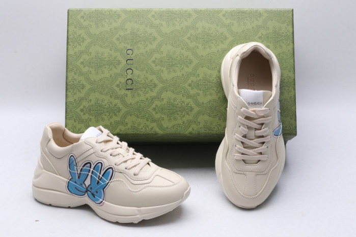 G*u*i* trainer sneaker 92