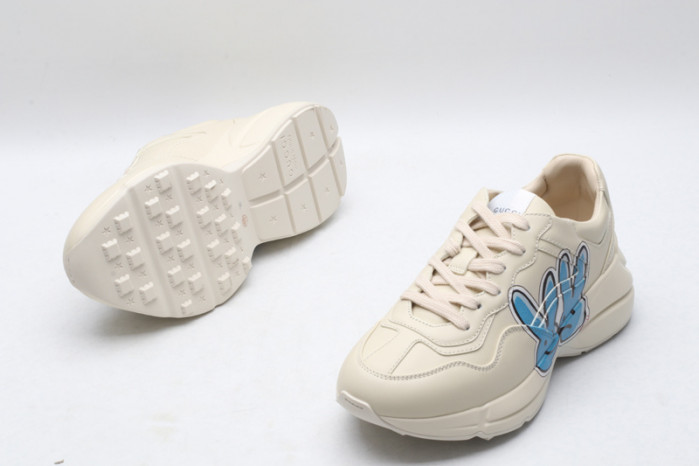 G*u*i* trainer sneaker 92