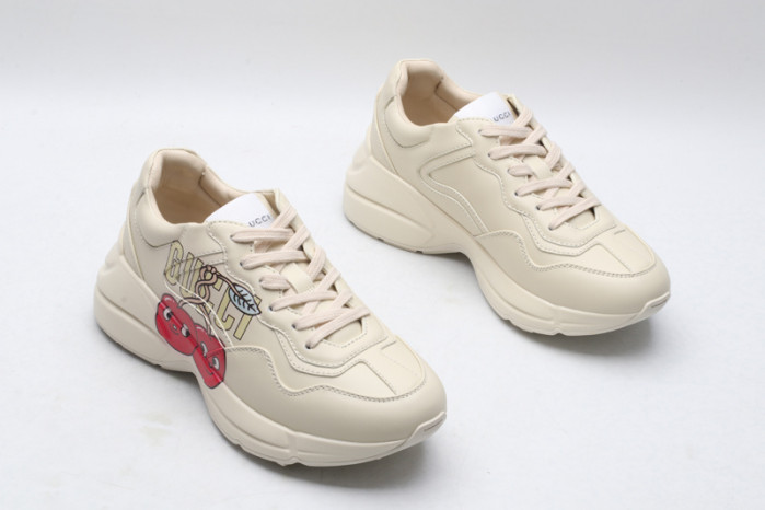 G*u*i* trainer sneaker 90