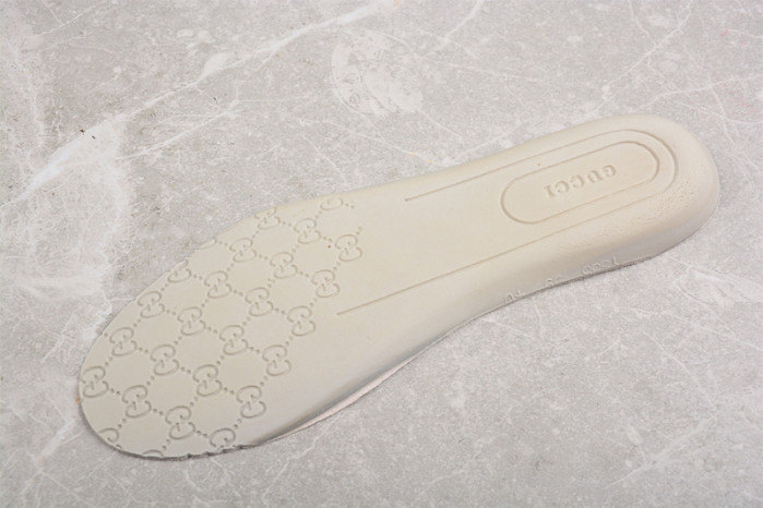 G*u*i* trainer sneaker 84