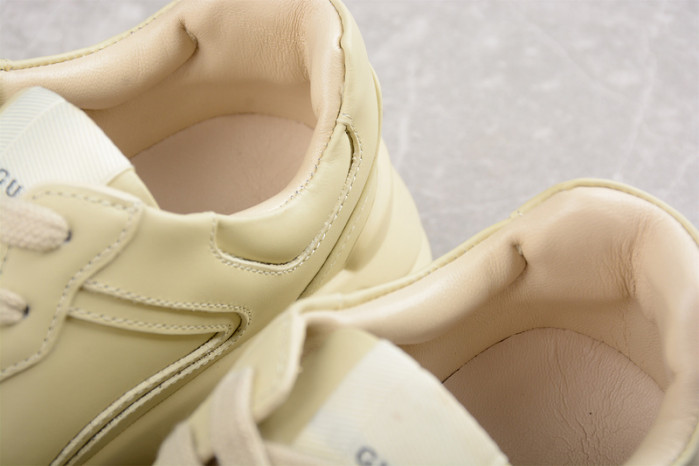 G*u*i* trainer sneaker 84