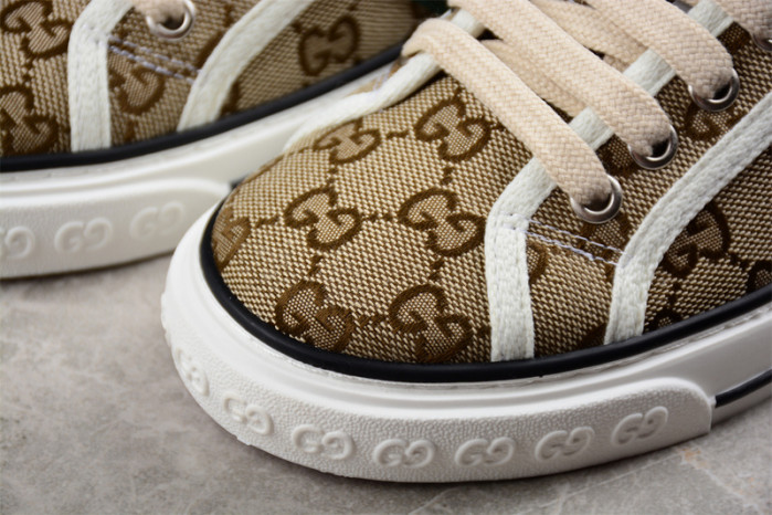 G*u*i* trainer sneaker 115