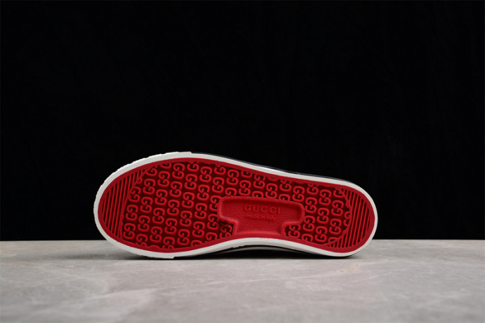 G*u*i* trainer sneaker 115