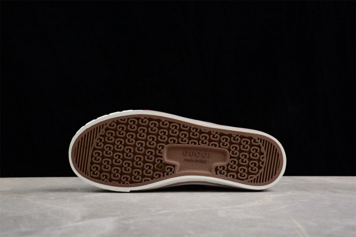 G*u*i* trainer sneaker 110