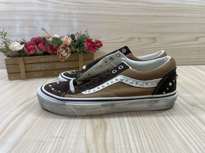 VA& SNEAKER