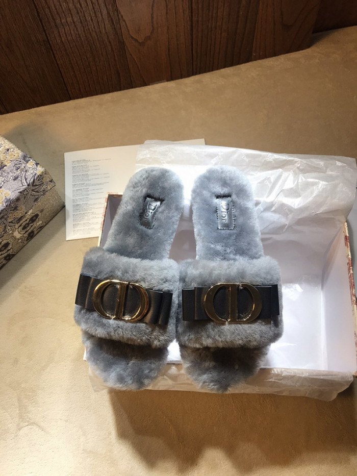 d10r sandal